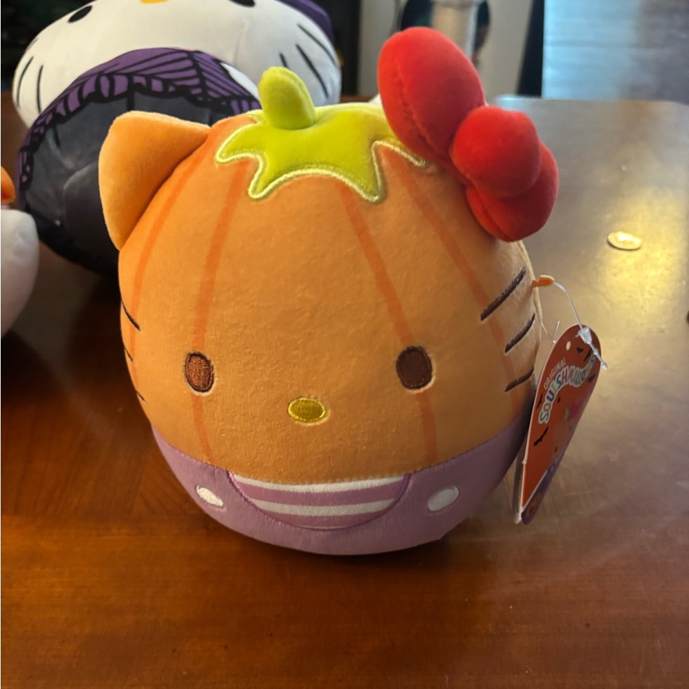 Hello kitty Halloween pumpkin plush nwt